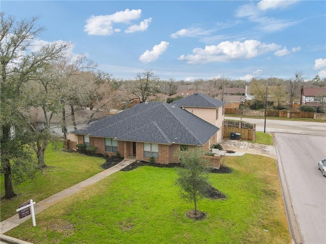 view of front of house featuring a front yard