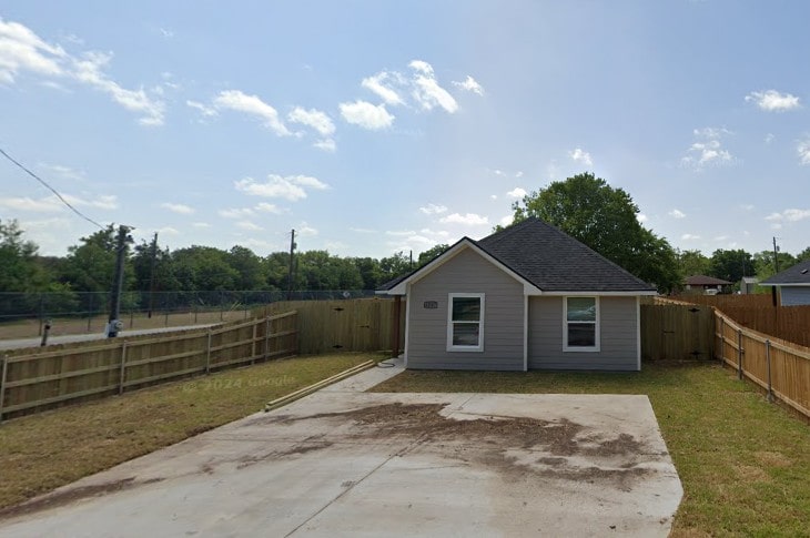 1207 N Houston Ave, Bryan, TX 77803 - rear view of house featuring a patio area