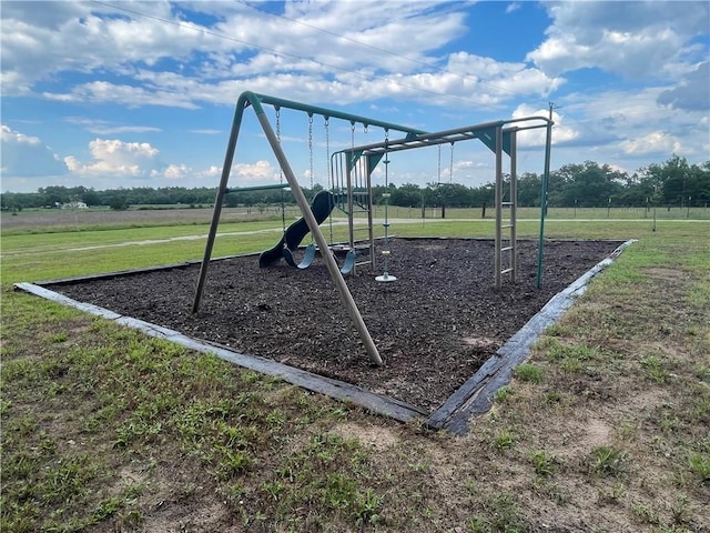 1692 Henry Prairie Rd, Franklin, TX 77856 - community jungle gym with a yard
