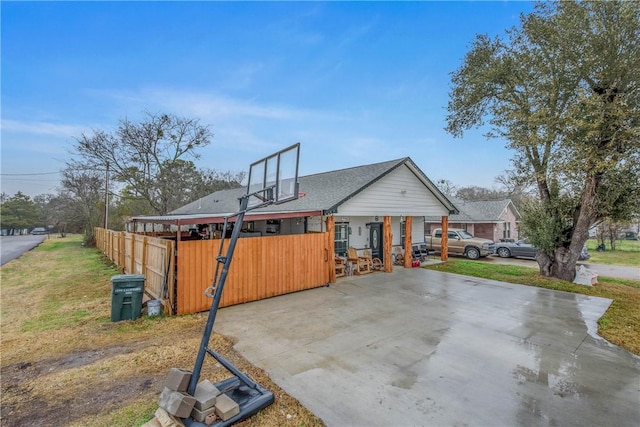 exterior space featuring a lawn