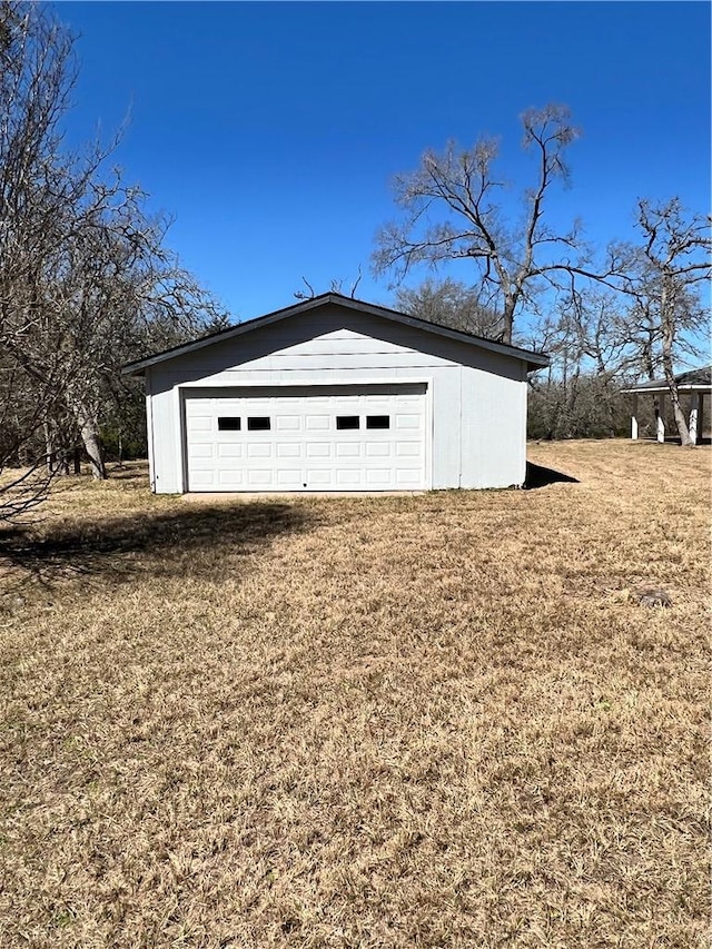 view of detached garage