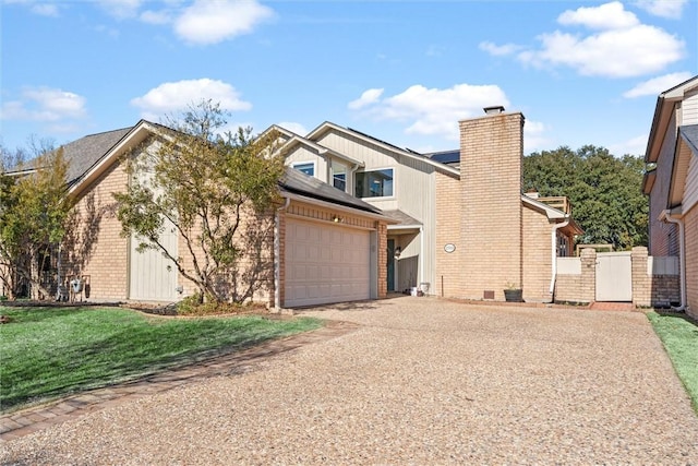 view of front of property with a front yard