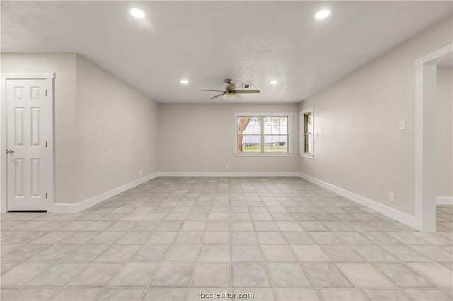 empty room with ceiling fan