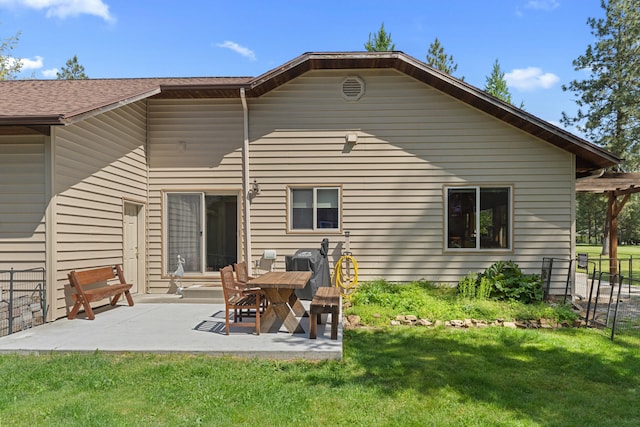 325 Hogans Way, Chewelah, WA 99109 - rear view of property featuring a patio