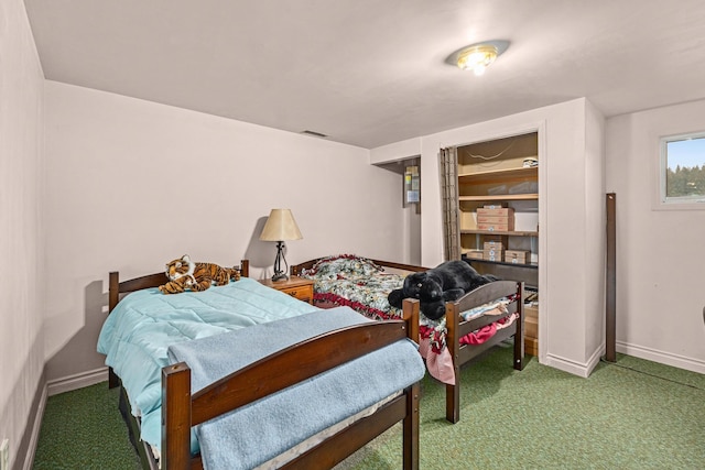 bedroom with carpet flooring