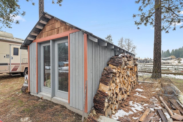 view of outbuilding