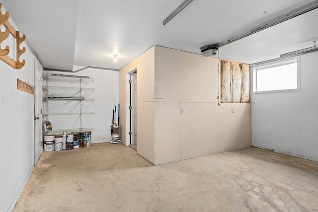 2829 Cottonwood Creek Rd, Chewelah, WA 99109 - garage with a garage door opener