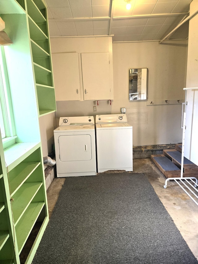 901 N 3rd St E, Chewelah, WA 99109 - washroom with separate washer and dryer