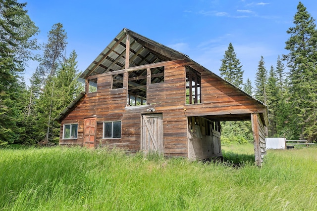 exterior space featuring an outdoor structure