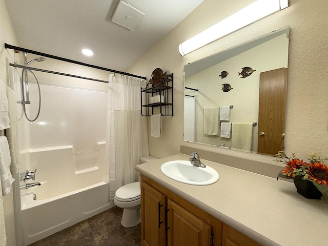 49 Sandpiper Way, Republic, WA 99166 - full bath featuring vanity, shower / tub combo with curtain, toilet, and a textured wall