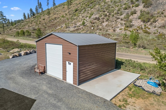 view of detached garage