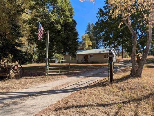 4439 Whittier Rd, Clayton, WA 99110 - photo 4