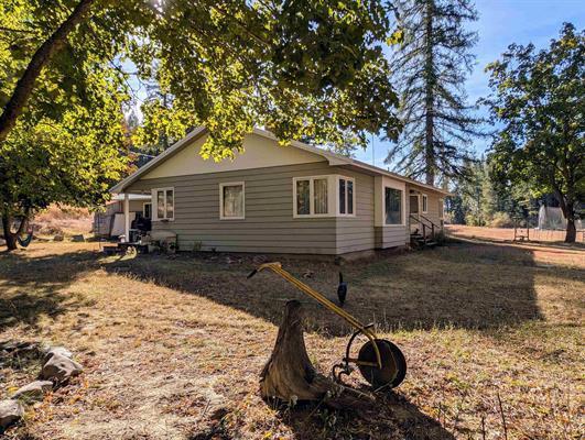 4439 Whittier Rd, Clayton, WA 99110 - photo 5