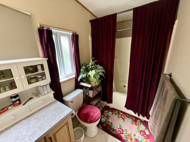 1874 Brooks Rd, Evans, WA 99126 - full bath with shower / bath combination with curtain and vanity