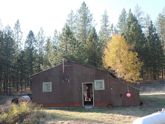 view of outbuilding