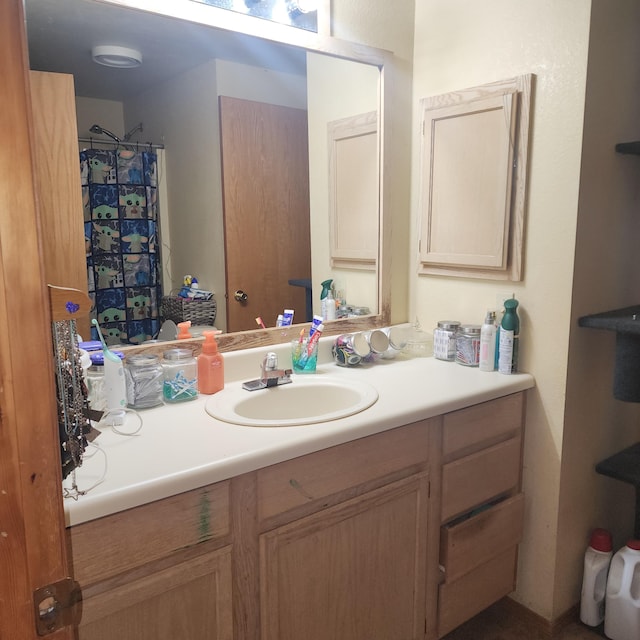 850 Narcissus St, Kettle Falls, WA 99141 - full bath with vanity