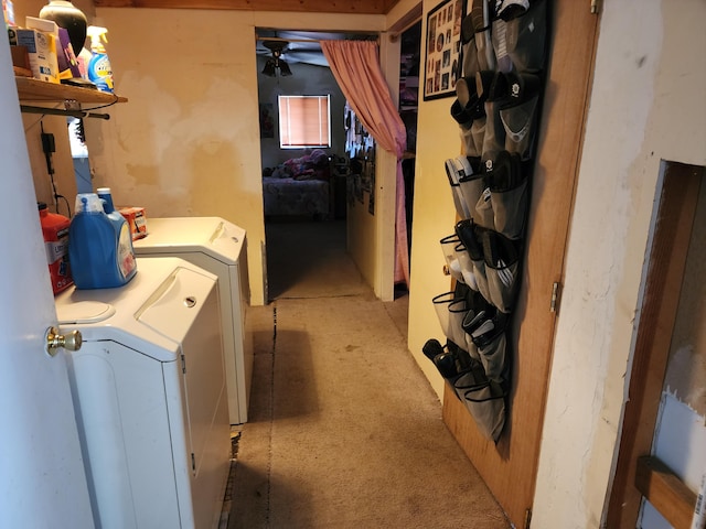 laundry area featuring ceiling fan and independent washer and dryer