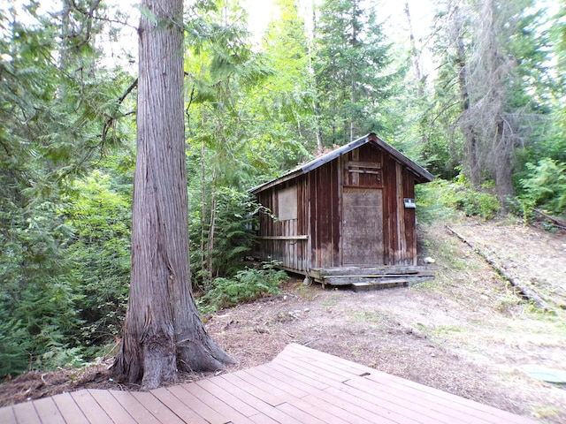 view of outbuilding