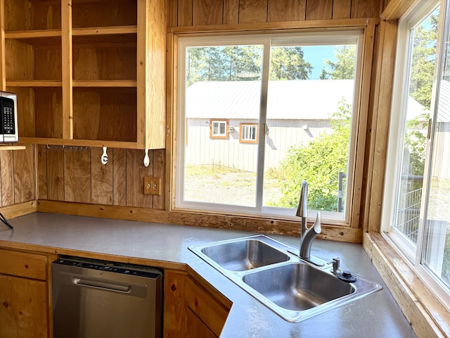 3305 Bradeen Rd, Rice, WA 99167 - kitchen featuring appliances with stainless steel finishes and a sink