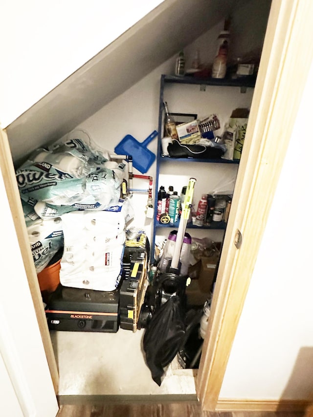 2122 Northport Flat Creek Rd, Kettle Falls, WA 99141 - view of closet