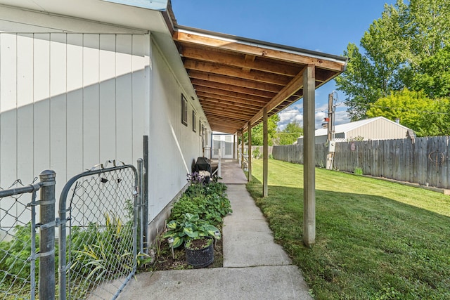 505 W Court Ave, Chewelah, WA 99109 - view of side of property with an attached carport