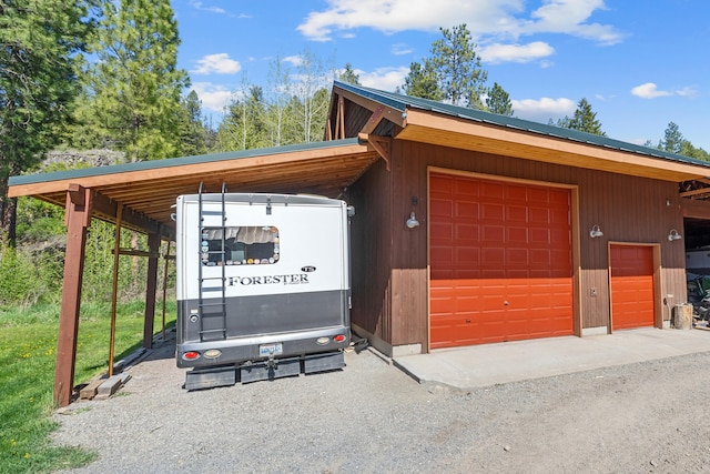 40 Happy Jack Rd, Curlew, WA 99118 - view of property's community featuring an outdoor structure and a garage