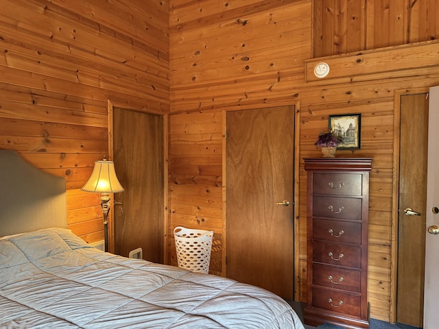 11 Crestview Dr, Kettle Falls, WA 99141 - carpeted bedroom with wooden walls