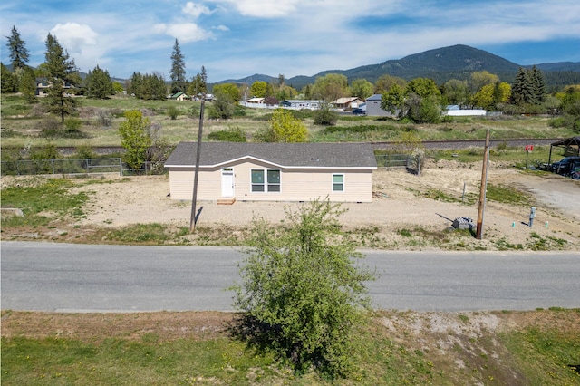 906 Valley Ave, Chewelah, WA 99109 - exterior space featuring fence and a mountain view