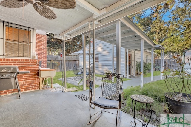 116 E 66th St, Savannah, GA 31405 - unfurnished sunroom featuring ceiling fan