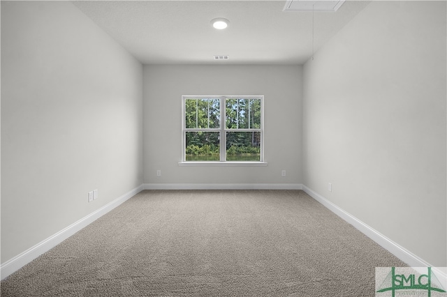 unfurnished room with carpet