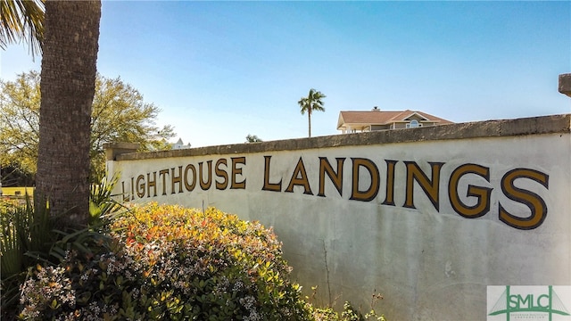 view of community / neighborhood sign