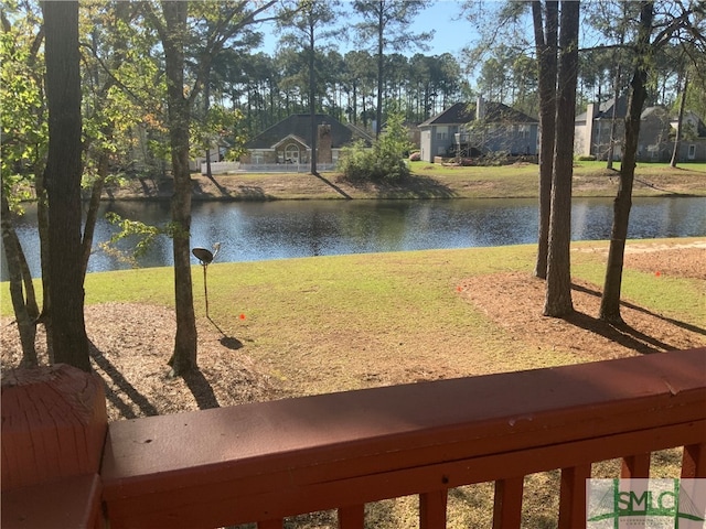 view of yard featuring a water view