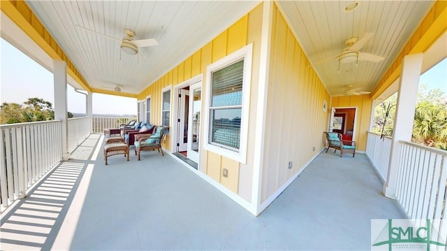 balcony with ceiling fan