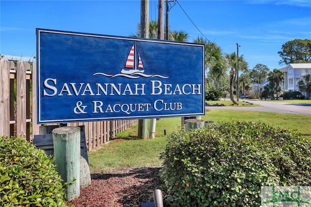 view of community / neighborhood sign