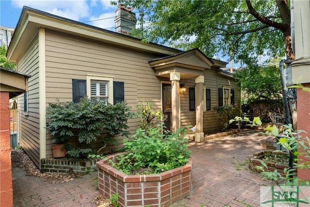 view of front of house with a patio