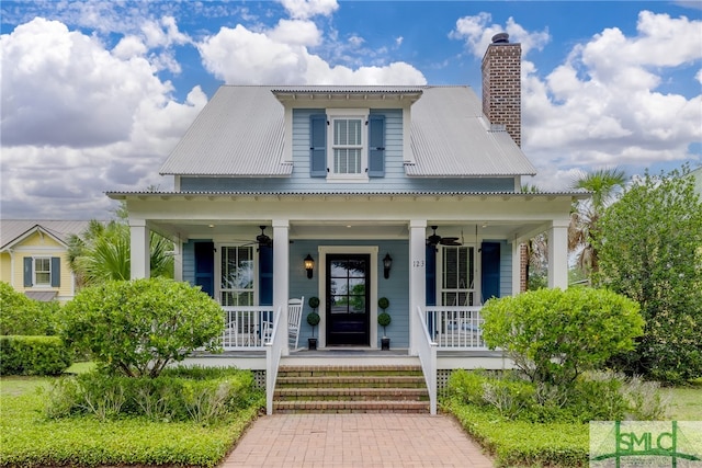 view of front of house featuring a porch