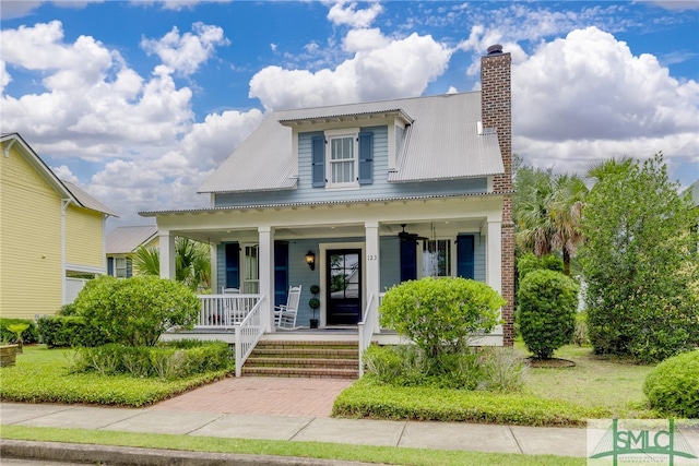 view of front of house featuring covered porch