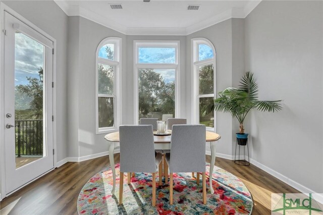 sunroom / solarium with plenty of natural light