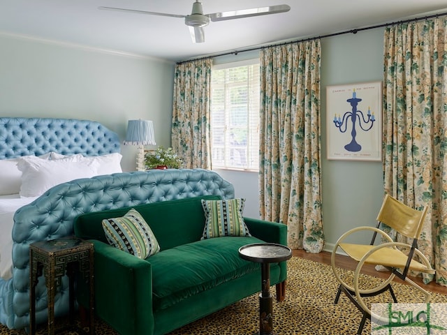 bedroom with ceiling fan