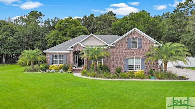 view of front facade with a front yard