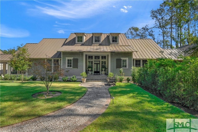 view of front facade with a front yard