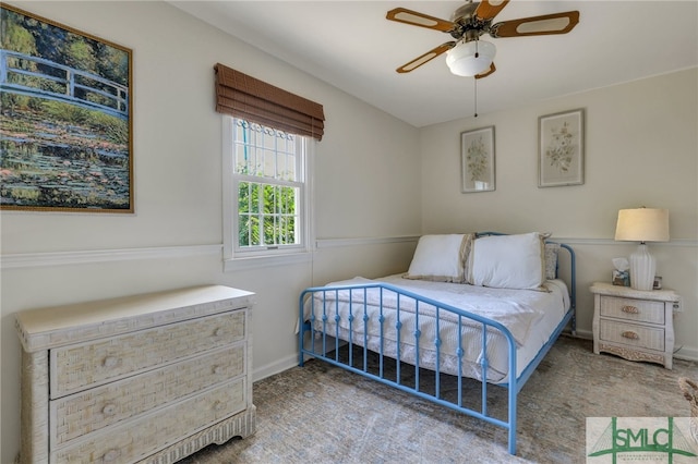 bedroom with ceiling fan