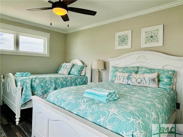 bedroom featuring dark wood-style floors, baseboards, a ceiling fan, and crown molding