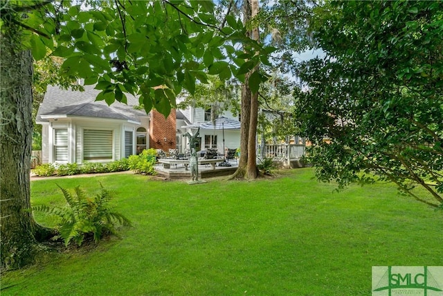 view of yard featuring a patio