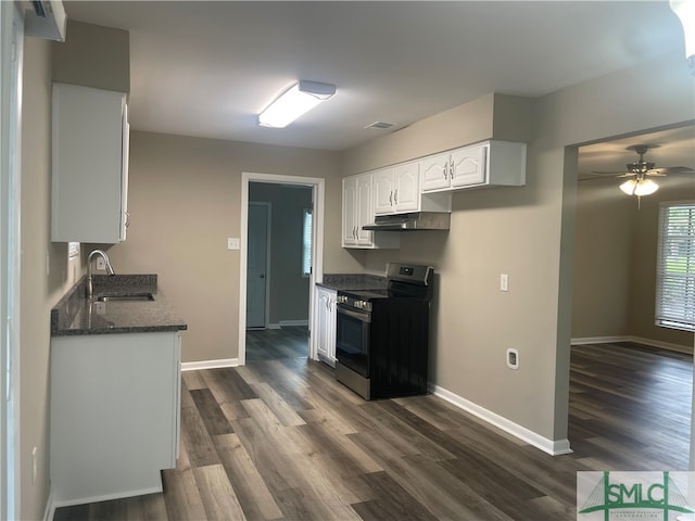 kitchen with sink, white cabinetry, electric range, dark wood-type flooring, and ceiling fan