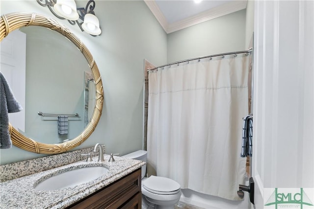 full bath with shower / bath combo with shower curtain, vanity, toilet, and crown molding