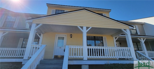 view of front of property featuring a porch