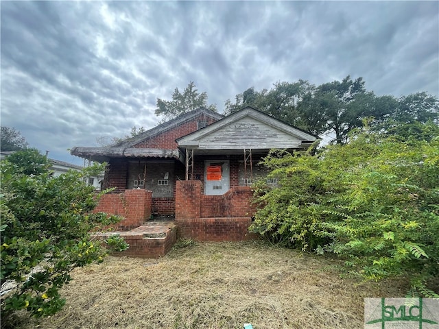 view of front of property