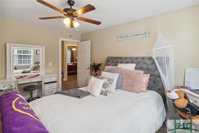 bedroom with ceiling fan