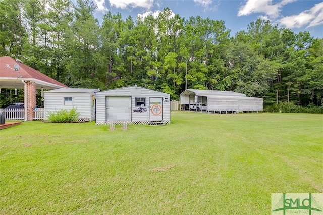 view of yard featuring a carport